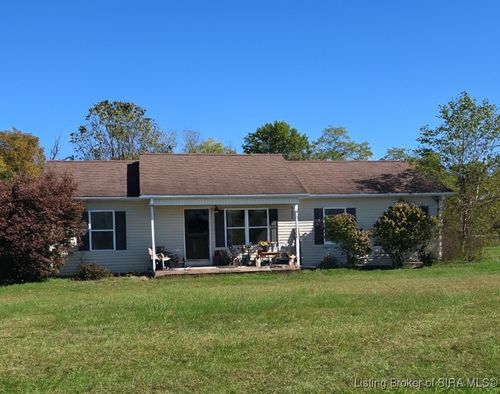 4400 S Eastern School Rd, Pekin, IN, 47165-8004 | Card Image