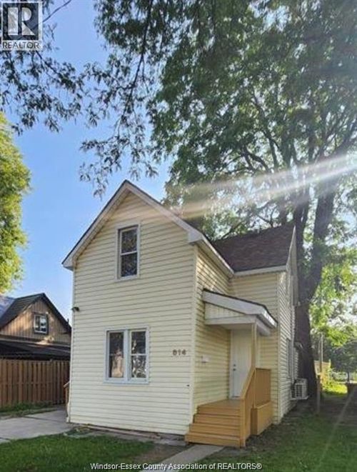814 Langlois Ave, Windsor, ON, N9A2H1 | Card Image