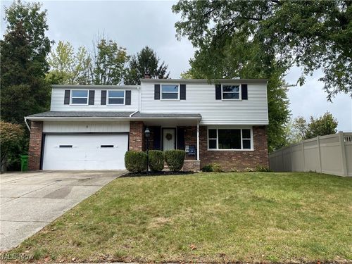 95 Noran Cir, Bedford, OH, 44146-2619 | Card Image