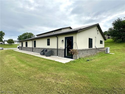 148 Rural Ln, Chester, WV, 26034-1454 | Card Image
