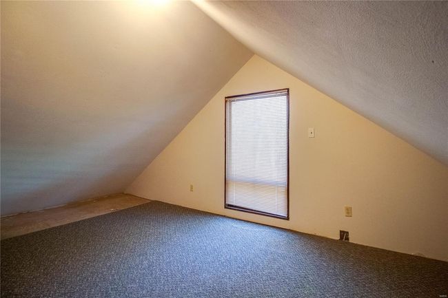 8556 Kee Mac Ln, House other with 2 bedrooms, 2 bathrooms and 3 parking in Alton IL | Image 36