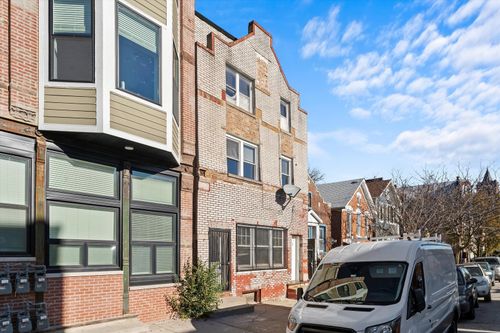 1r-2152 W 21st St, Chicago, IL, 60608-4851 | Card Image