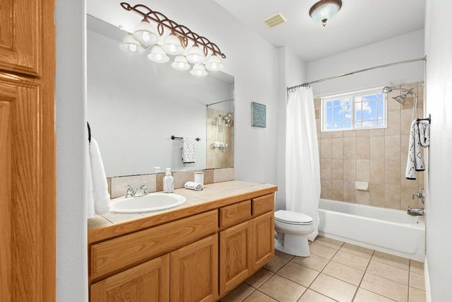 Bathroom 2 upstairs. | Image 23