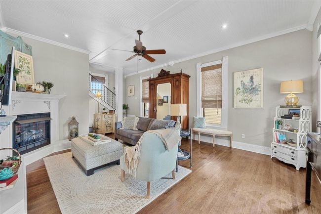 622 W 7 Th St, House other with 4 bedrooms, 3 bathrooms and null parking in Taylor TX | Image 6