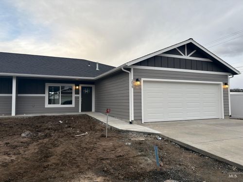 3413 Glacier Dr, Lewiston, ID, 83501-5041 | Card Image
