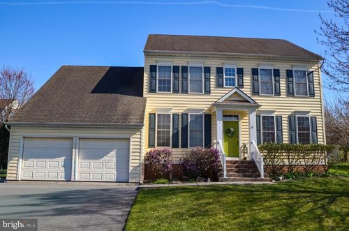 815 Edgeworth Court, RED LION, PA, 17356 | Card Image