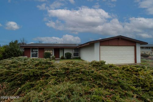 1633 Calle Nueve, Lompoc, CA, 93436-1708 | Card Image