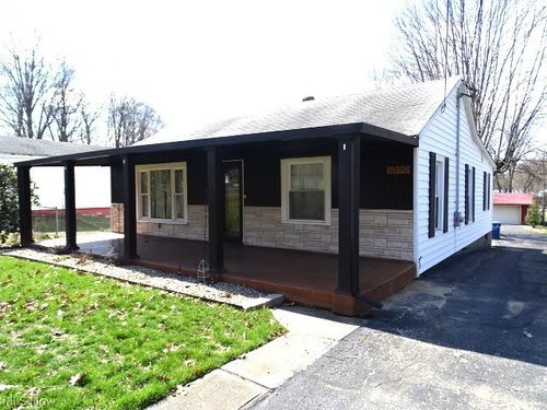 1010 Crestline Dr, Akron, OH, 44312-3243 | Card Image