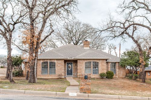101 Ne Brushy Mound Rd, Burleson, TX, 76028-2521 | Card Image
