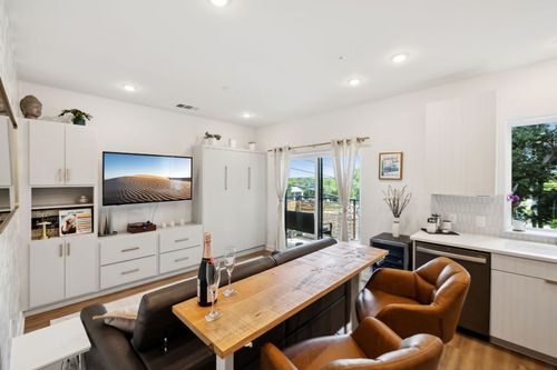 apt-215-4802 S Congress Ave, Austin, TX, 78745-2591 | Card Image