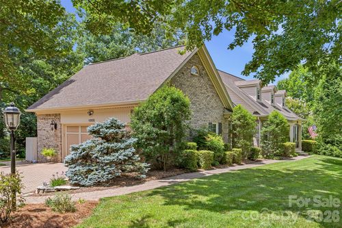 1005 Windsor Dr, Asheville, NC, 28803-2160 | Card Image