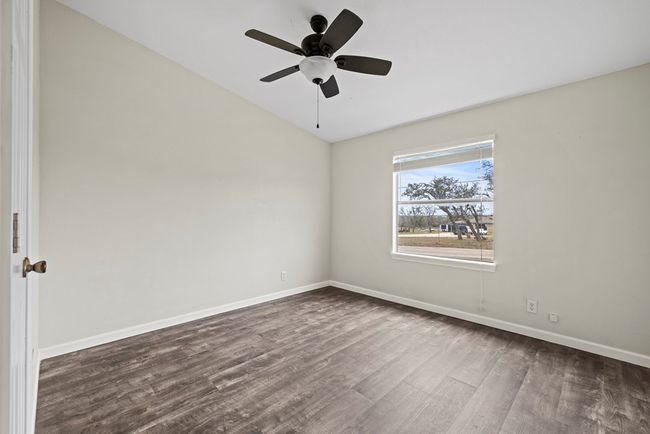 108 Gammenthaler Ln, House other with 3 bedrooms, 2 bathrooms and 1 parking in Harper TX | Image 12