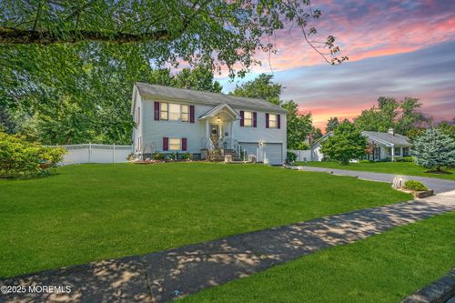 7 Salem Ln, Jackson, NJ, 08527-1210 | Card Image