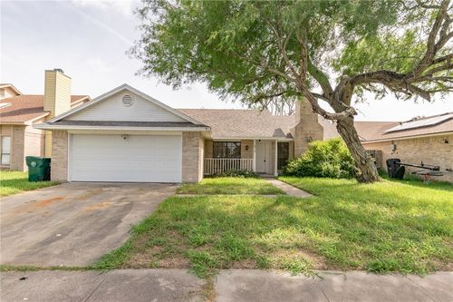 6918 Roseland Dr, Corpus Christi, TX, 78414-2714 | Card Image