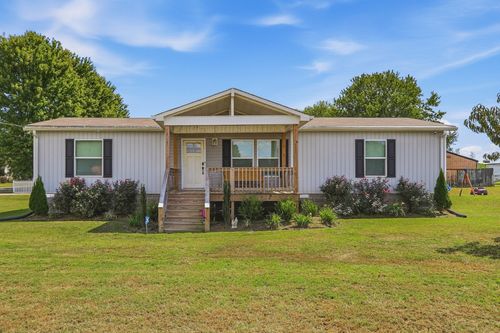 136 Hawkins Dr, Smithville, TN, 37166-6211 | Card Image