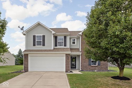 1686 Cape Hatteras Trl, Brownsburg, IN, 46112-7512 | Card Image