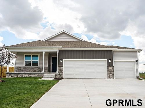 18463 Rose Lane Rd, Omaha, NE, 68136-1753 | Card Image