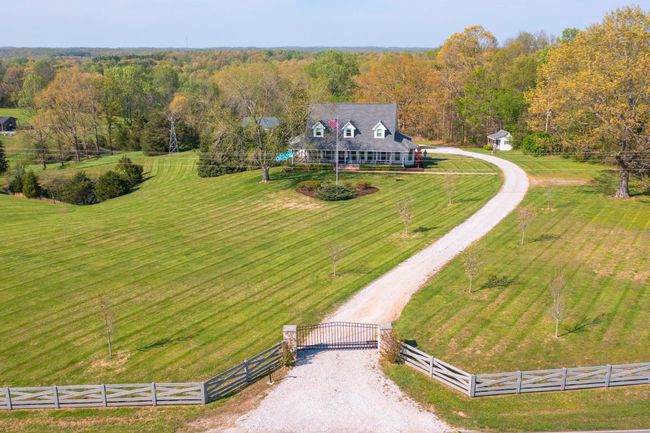 1043 Shelton Rd, House other with 4 bedrooms, 4 bathrooms and 2 parking in Charlotte TN | Image 73
