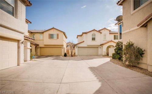 10433 Chandra Ave, Las Vegas, NV, 89129-6432 | Card Image