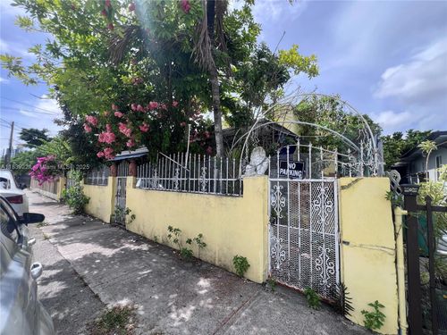 1772 Nw 19th St, Miami, FL, 33125 | Card Image