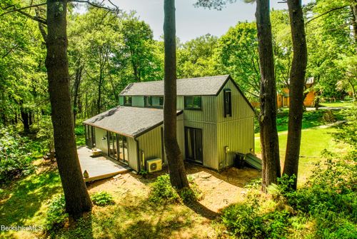 110 Access Rd, Becket, MA, 01223-3484 | Card Image
