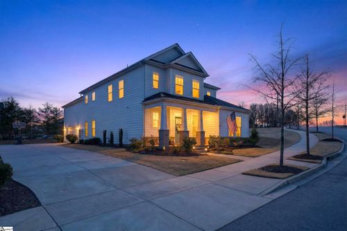 102 Kirkstone Dr, Greenville, SC, 29607-3913 | Card Image