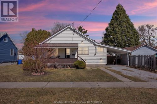 34 Colwell St, Wallaceburg, ON, N8A3G5 | Card Image