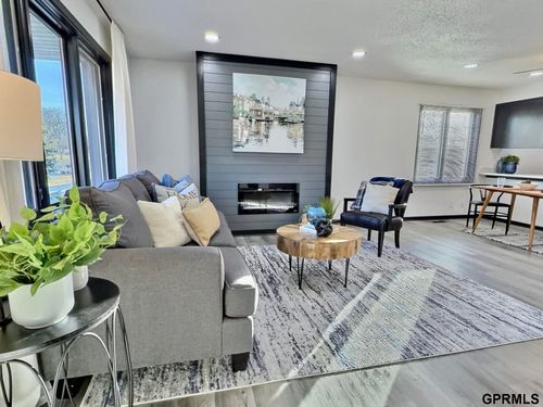 13-916 Carriage Way, Lincoln, NE, 68510-4421 | Card Image