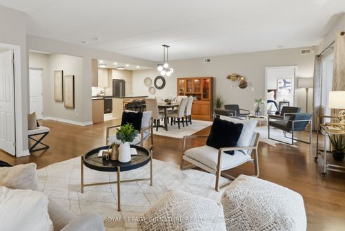 106-220 Main Street N, Uxbridge, ON, L9P0B6 | Card Image