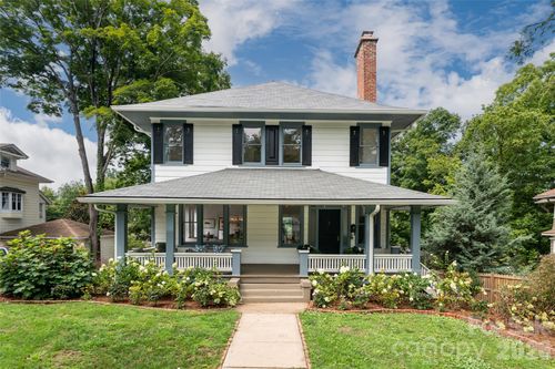 142 Edwin Pl, Asheville, NC, 28801-1404 | Card Image