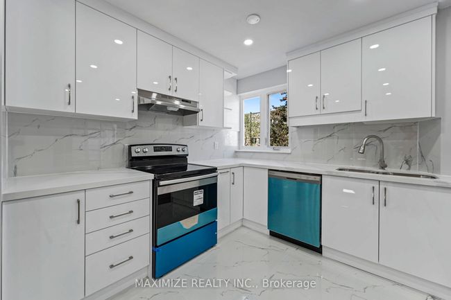 192 - 1055 Dundas St E, Condo with 3 bedrooms, 1 bathrooms and null parking in Mississauga ON | Image 25