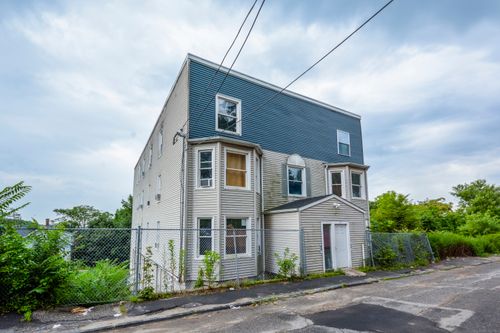 apt-3w-92 High St, Waterbury, CT, 06704-4006 | Card Image