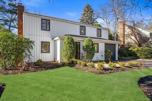 11 Entrance Rd, Roslyn Heights, NY, 11577-1505 | Card Image