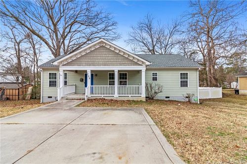 709 Hawkins Ave, Sanford, NC, 27330-3633 | Card Image