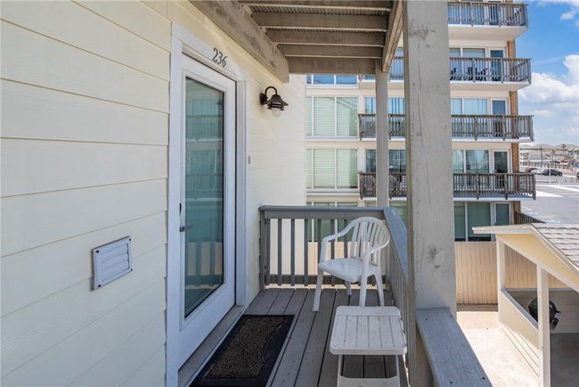 UNIT-236 - 14802 Windward Dr, Condo with 2 bedrooms, 3 bathrooms and null parking in Corpus Christi TX | Image 6
