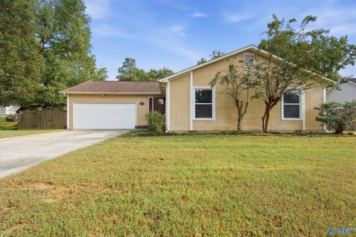 117 Jay Dr, Madison, AL, 35758-8389 | Card Image