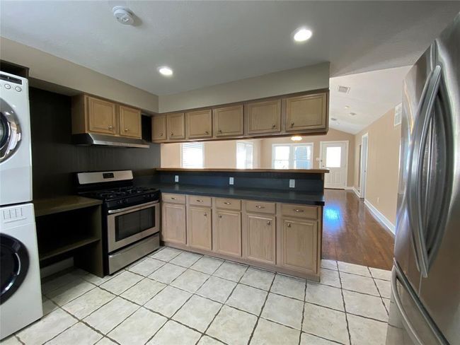 1110 E 27 Th St, House other with 5 bedrooms, 3 bathrooms and 2 parking in Houston TX | Image 10