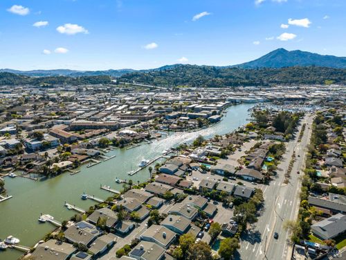 9 Porto Bello Dr, San Rafael, CA, 94901-4225 | Card Image