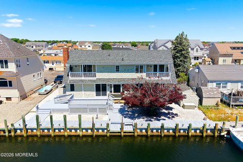 832 Forepeak Dr, Forked River, NJ, 08731-3030 | Card Image