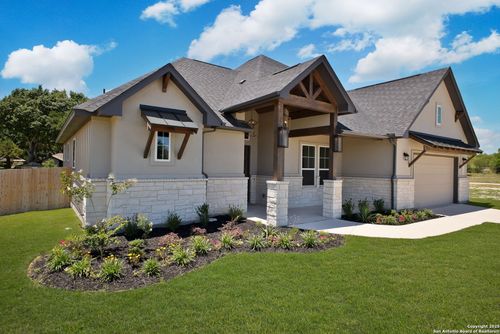 124 Allen Ave, Castroville, TX, 78009-2252 | Card Image