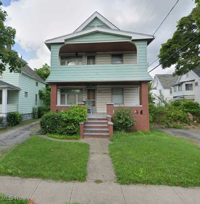 3180 E 134th St Cleveland, OH 44120 is a Duplex that needs a little TLC. Each unit has 2 bedrooms and 1 bathroom. One unit is on the first floor and the other on the second. | Image 19