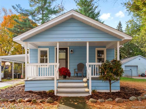 309 School St, Almont, MI, 48003-1064 | Card Image