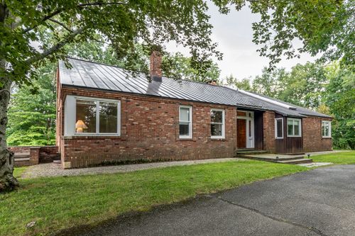 165 East St, Sharon, CT, 06069-2420 | Card Image