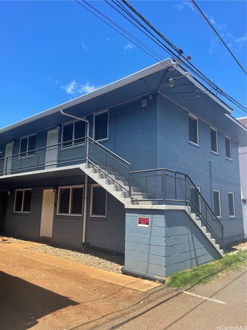 d-927 Hausten St, Honolulu, HI, 96826-3012 | Card Image