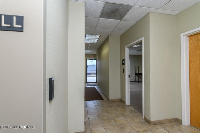 2023 Saint Marys Blvd, Home with 0 bedrooms, 4 bathrooms and 90 parking in JEFFERSON CITY MO | Image 32