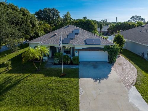 1302 Coverbrook Ln, Sebastian, FL, 32958-5946 | Card Image