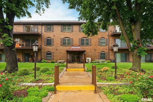apt-306-1360 Kimberly Ridge Rd, Bettendorf, IA, 52722-4179 | Card Image