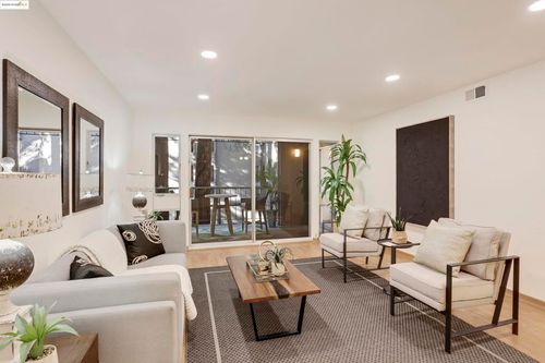 107-323 Monte Vista Ave, Oakland, CA, 94611-4961 | Card Image