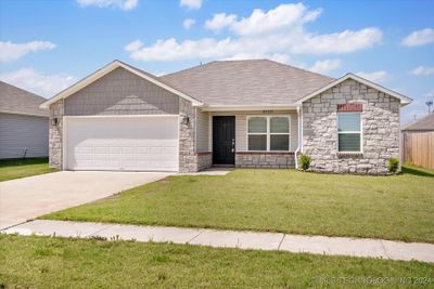 23533 E 114th Street S, House other with 3 bedrooms, 2 bathrooms and null parking in Broken Arrow OK | Image 1