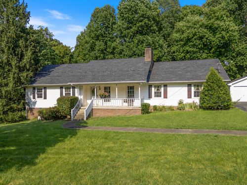 219 Brady Dr, Dickson, TN, 37055-2908 | Card Image